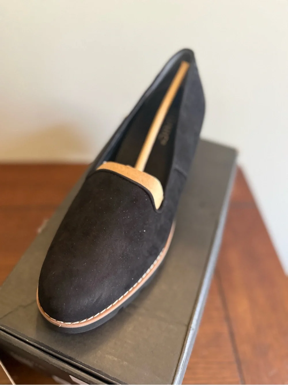 Vionic willa Black Suede Wedge Loafer new